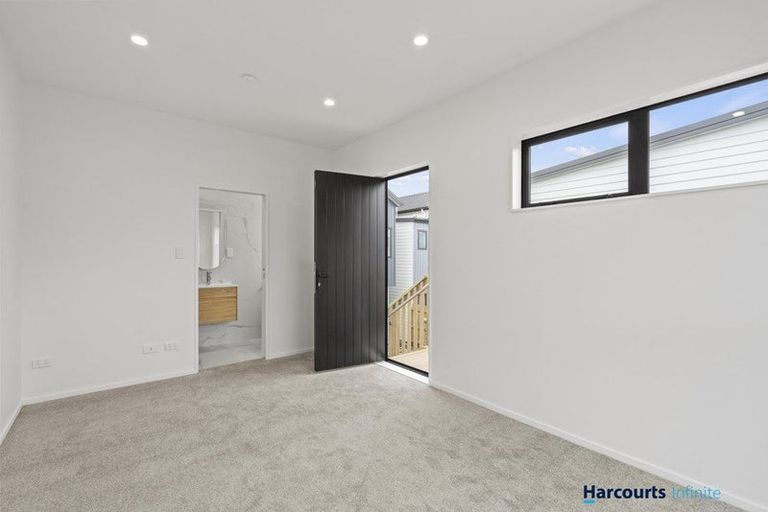 Photo of property in 32 Whare Kauri Road, Papakura, 2110