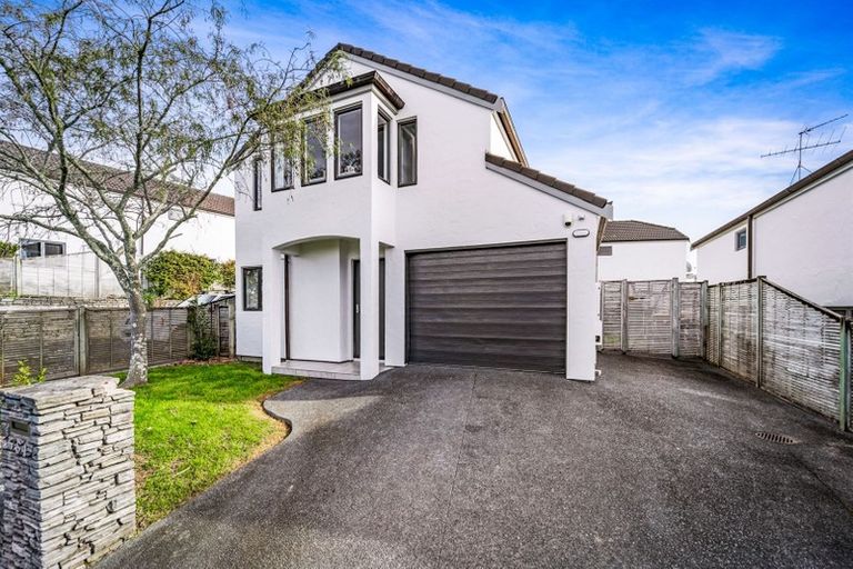 Photo of property in 1/64 Schnapper Rock Road, Schnapper Rock, Auckland, 0632