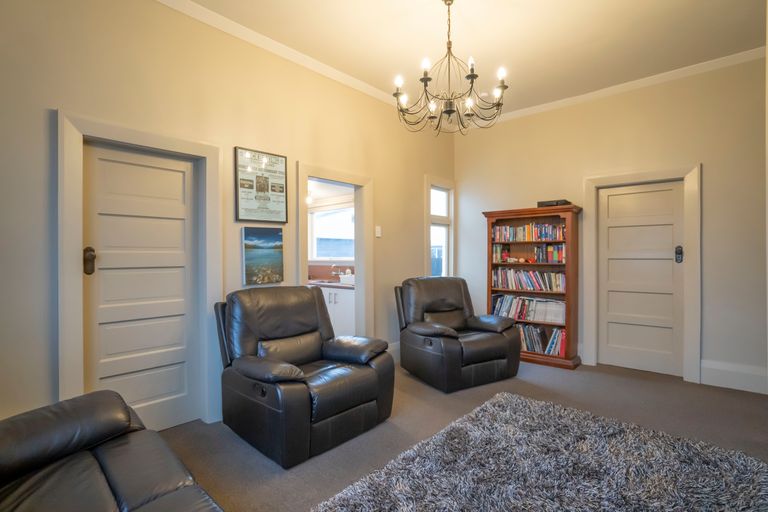 Photo of property in 128 Avon Road, Clifton, Invercargill, 9812