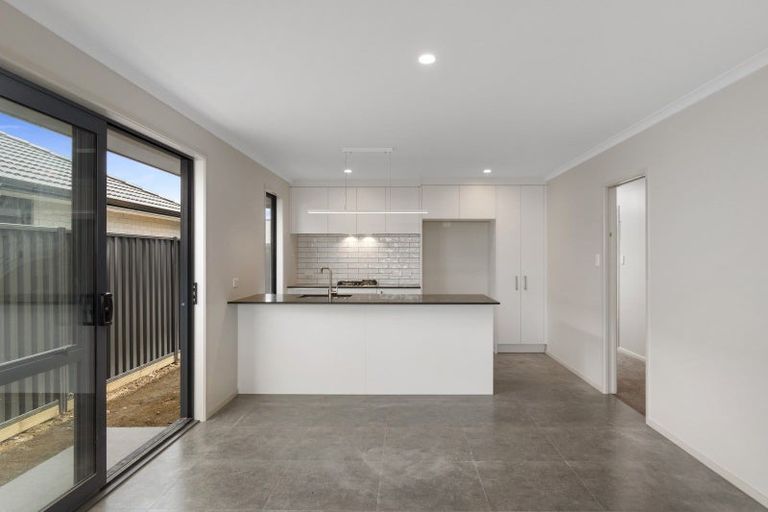 Photo of property in 10 Ash Lane, Omokoroa, 3114