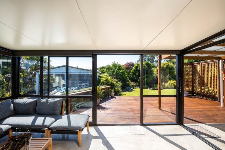 Photo of property in 30 Takiroa Street, Urenui, 4375