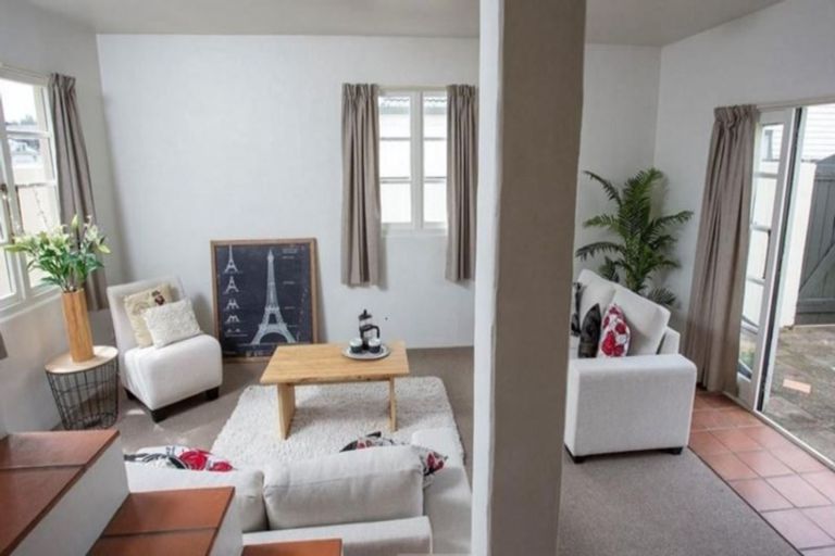 Photo of property in 11b Fort Street, Cambridge, 3434