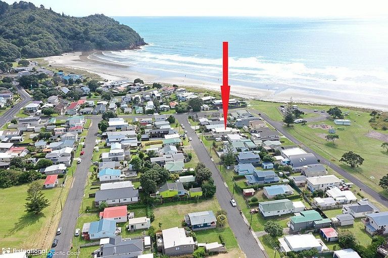 Photo of property in 10 Wallnutt Avenue, Waihi Beach, 3611