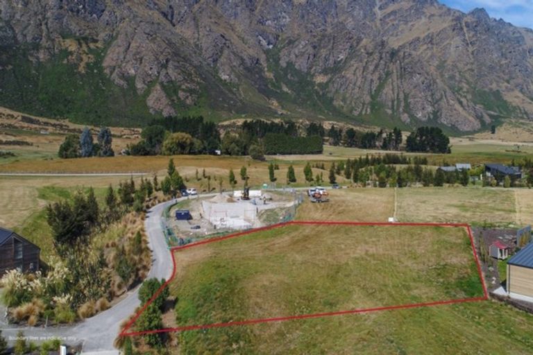 Photo of property in 5 Rabbiters Drive, Jacks Point, Queenstown, 9371