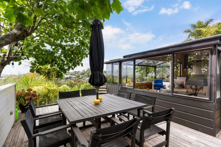 Photo of property in 5 Amante Crescent, Mairangi Bay, Auckland, 0630