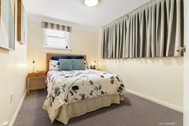 Photo of property in 32 Charlotte Avenue, Brooklyn, Wellington, 6021