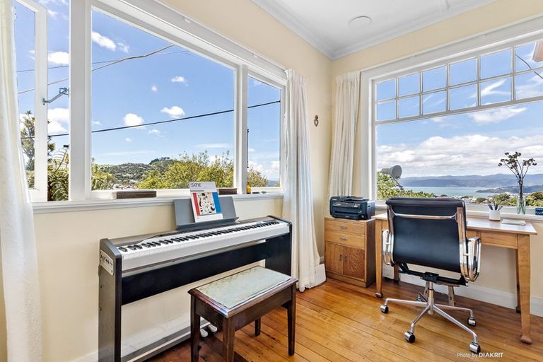 Photo of property in 9 Thorby Street, Northland, Wellington, 6012