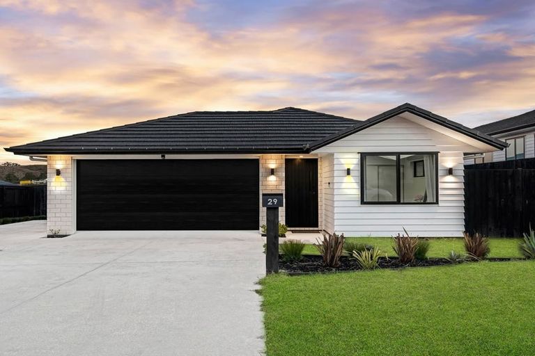 Photo of property in 29 Calder Crescent, Pokeno, 2402