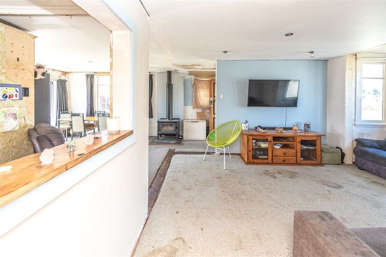 Photo of property in 43 Cornfoot Street, Castlecliff, Whanganui, 4501