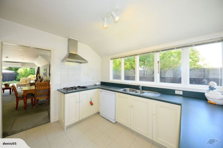 Photo of property in 62 Kotare Street, Fendalton, Christchurch, 8041