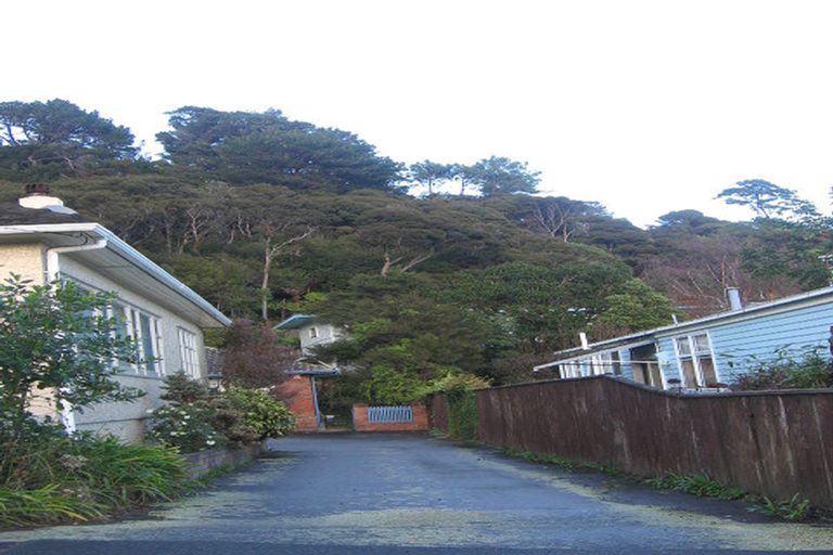 Photo of property in 217a Whites Line East, Waiwhetu, Lower Hutt, 5010