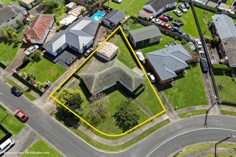 Photo of property in 73 Dale Crescent, Pakuranga, Auckland, 2010