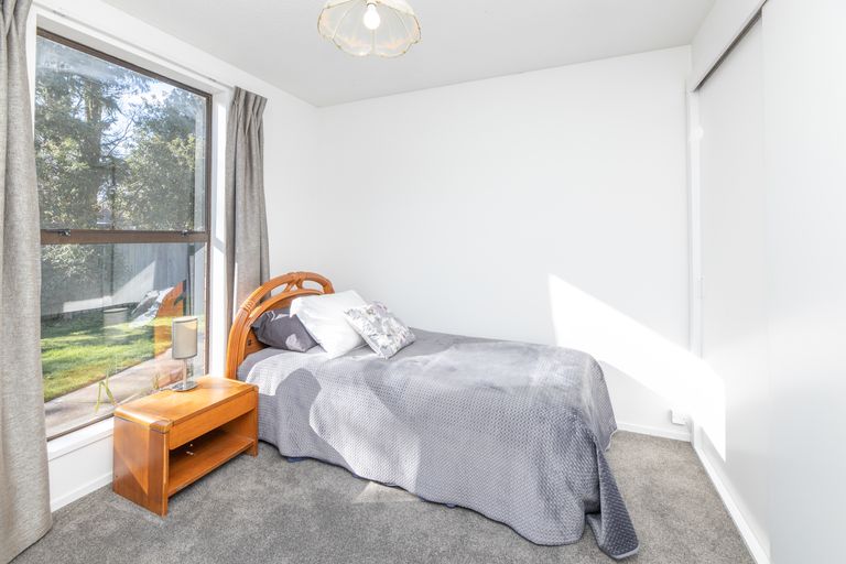 Photo of property in 28 Rubens Place, Burnside, Christchurch, 8053