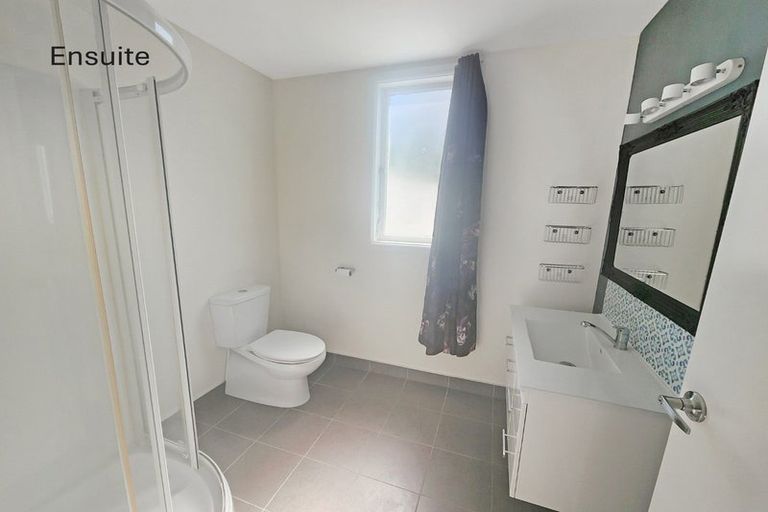 Photo of property in 20 Church Road, Taradale, Napier, 4112