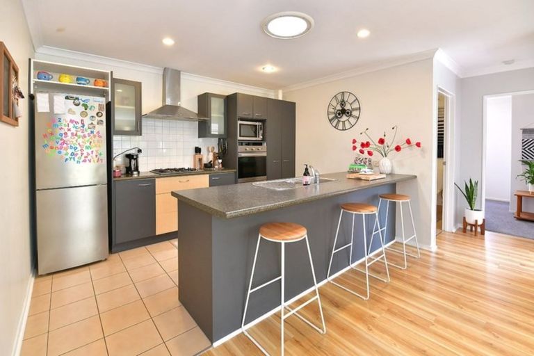 Photo of property in 52 Alec Craig Way, Gulf Harbour, Whangaparaoa, 0930