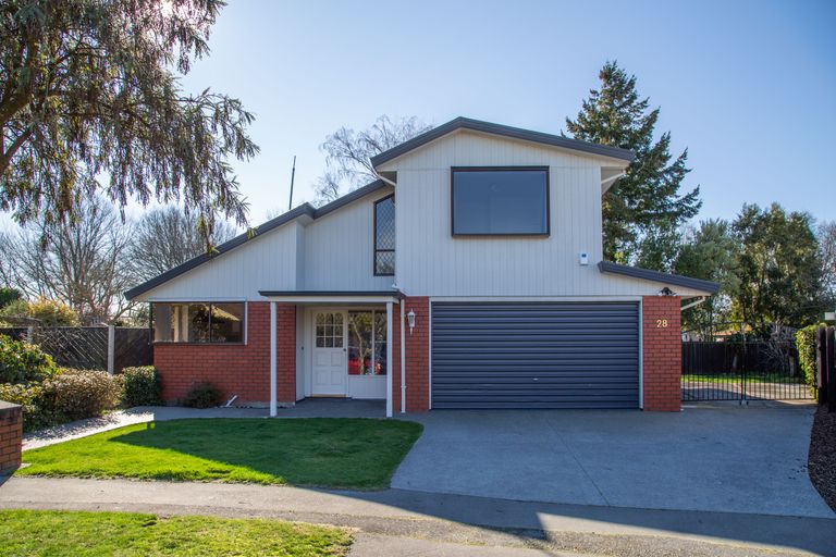 Photo of property in 28 Rubens Place, Burnside, Christchurch, 8053