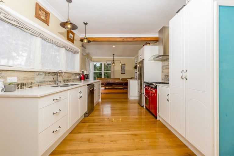 Photo of property in 7 Mcleod Street, Helensville, 0800