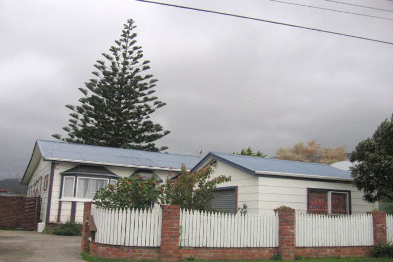 Photo of property in 21 York Street, Moera, Lower Hutt, 5010