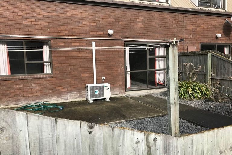 Photo of property in 57 Brockworth Place, Riccarton, Christchurch, 8011