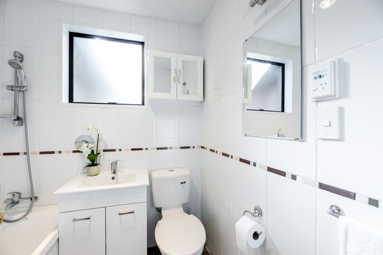 Photo of property in 28 Rubens Place, Burnside, Christchurch, 8053