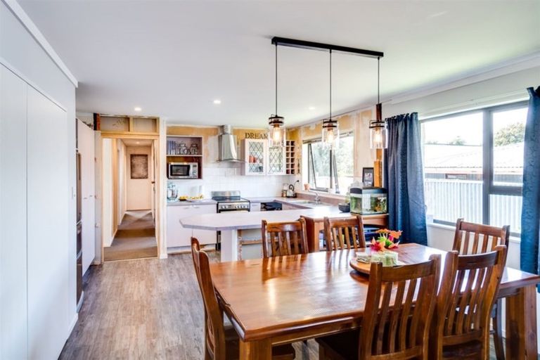 Photo of property in 15 Titoki Crescent, Pirimai, Napier, 4112