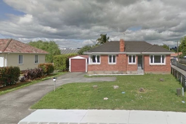 Photo of property in 60 Sutton Crescent, Papakura, 2110