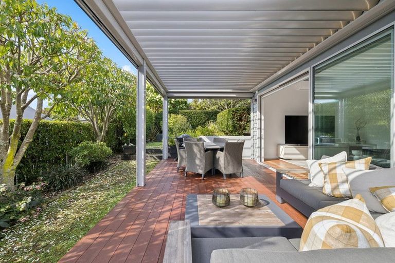 Photo of property in 6 Woolshed Lane, Pukekohe, 2120