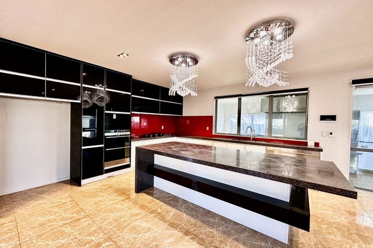 Photo of property in 33 Rohi Place, Flat Bush, Auckland, 2019