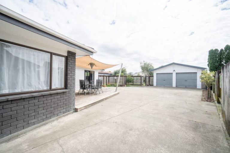 Photo of property in 53 Raglan Avenue, Cloverlea, Palmerston North, 4412