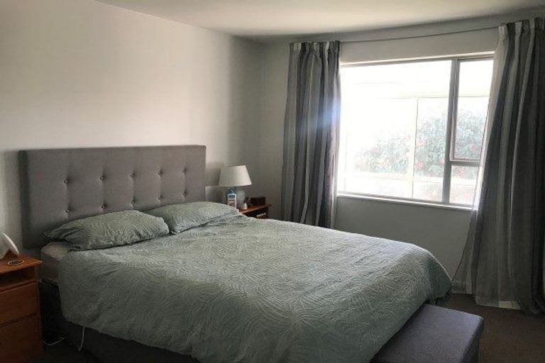 Photo of property in 118 Avonhead Road, Avonhead, Christchurch, 8042