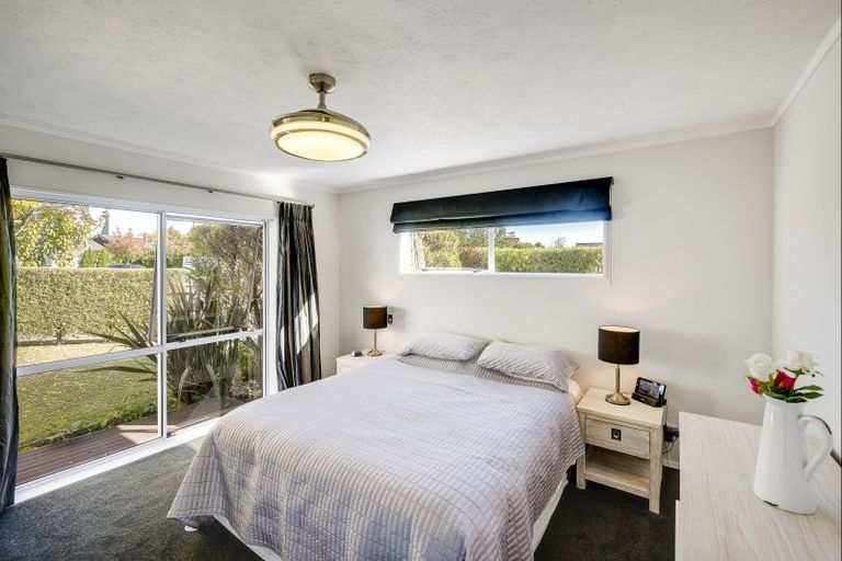 Photo of property in 8 Lennon Grove, Havelock North, 4130