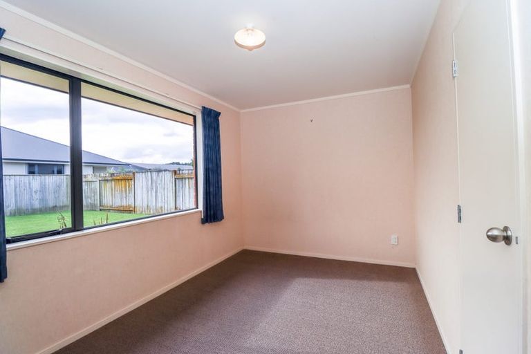 Photo of property in 17 Meridian Grove, Kelvin Grove, Palmerston North, 4414