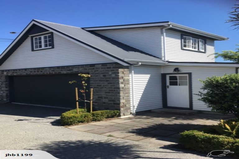 Photo of property in 81 Main Road, Redcliffs, Christchurch, 8081