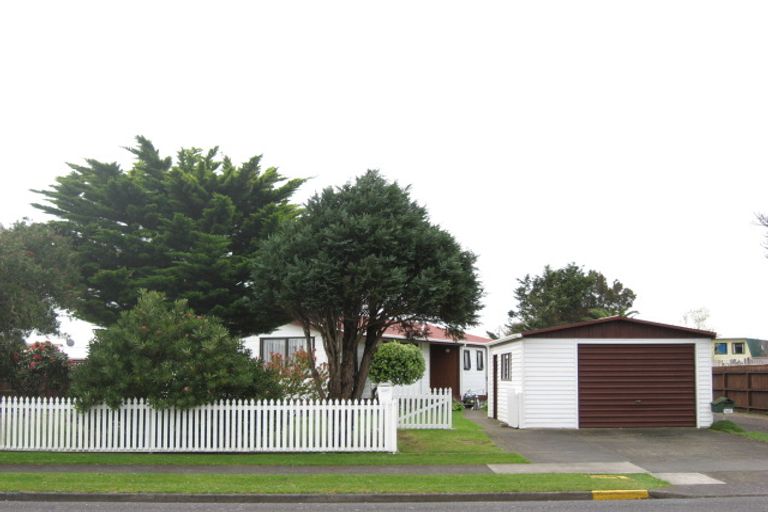 Photo of property in 207 Parklands Avenue, Bell Block, New Plymouth, 4312