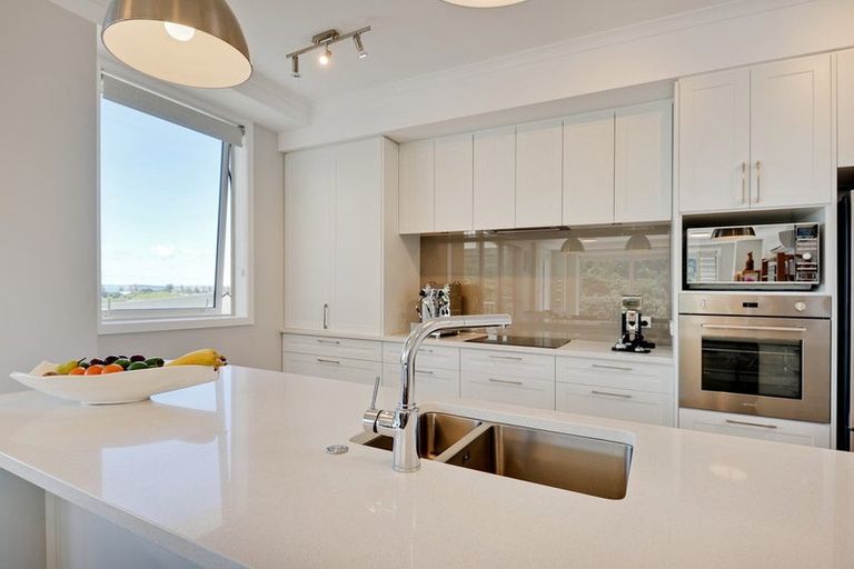 Photo of property in 119 Panorama Heights, Orewa, 0931