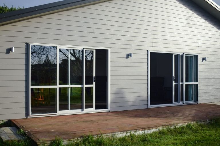 Photo of property in 137 Walkers Road, Longburn, Palmerston North, 4477