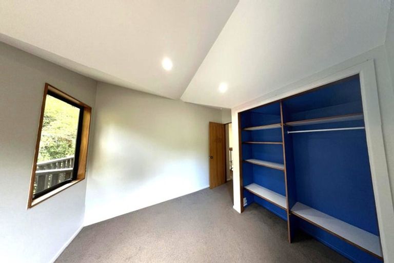 Photo of property in 24 Manu Grove, Waikanae, 5036