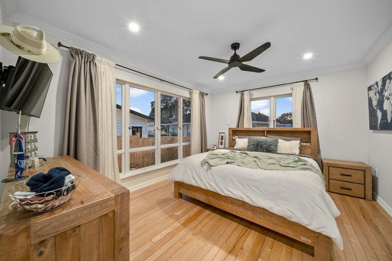 Photo of property in 83b Taikata Road, Te Atatu Peninsula, Auckland, 0610