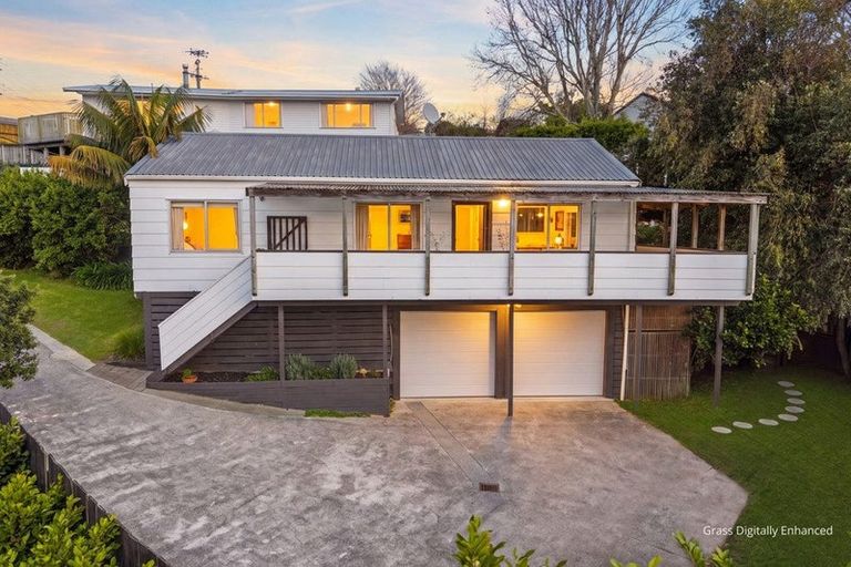 Photo of property in 59b Arran Road, Browns Bay, Auckland, 0630