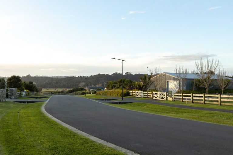 Photo of property in 4 Awatiro Drive, Kaukapakapa, 0871