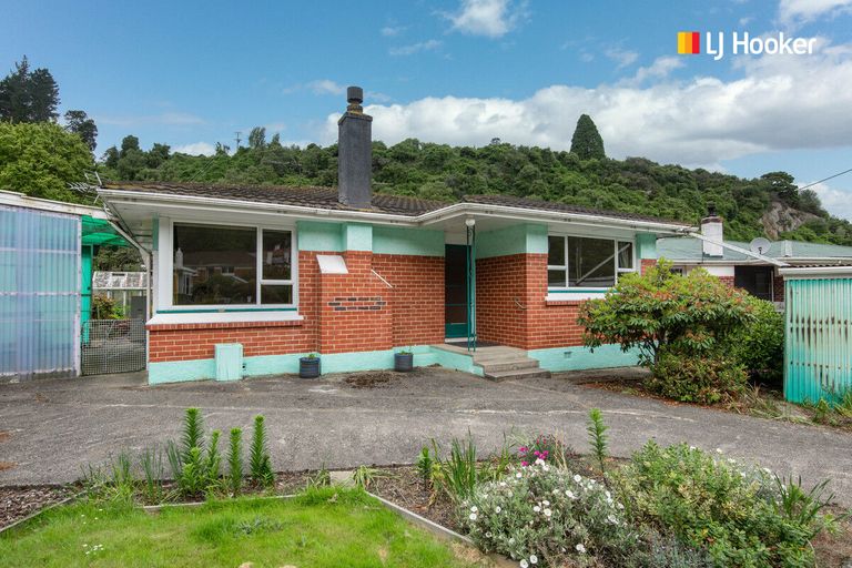 Photo of property in 14 Mcglashan Street, Glenleith, Dunedin, 9010