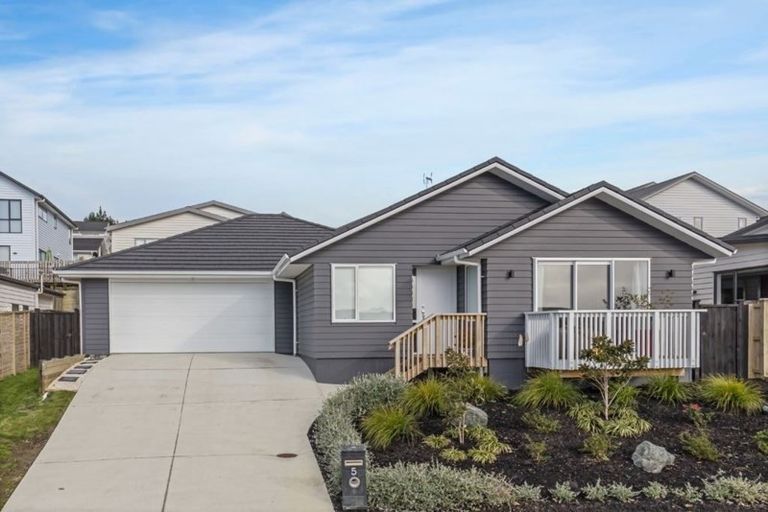 Photo of property in 5 Resolution Drive, Gulf Harbour, Whangaparaoa, 0930