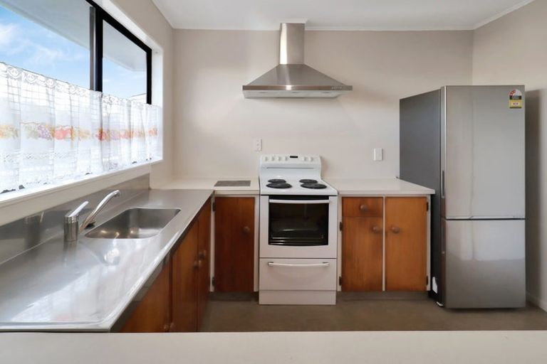 Photo of property in 87 Percy Dyett Drive, Karori, Wellington, 6012