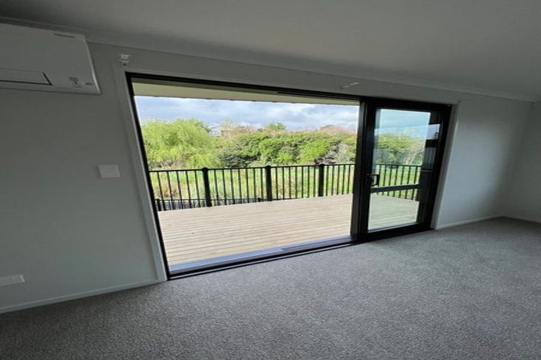 Photo of property in 12 Wrybill Way, Welcome Bay, Tauranga, 3112