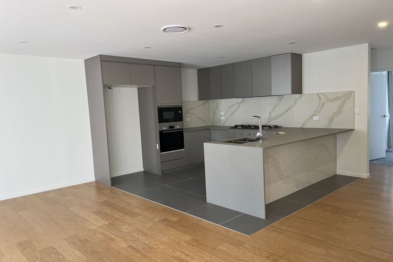 Photo of property in 3 Trinidad Road, Sunnynook, Auckland, 0620