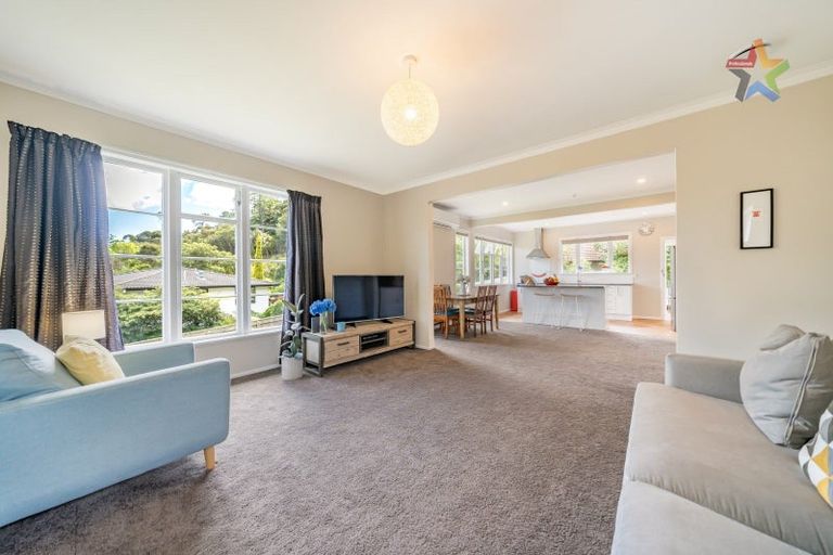 Photo of property in 97 Manuka Street, Stokes Valley, Lower Hutt, 5019