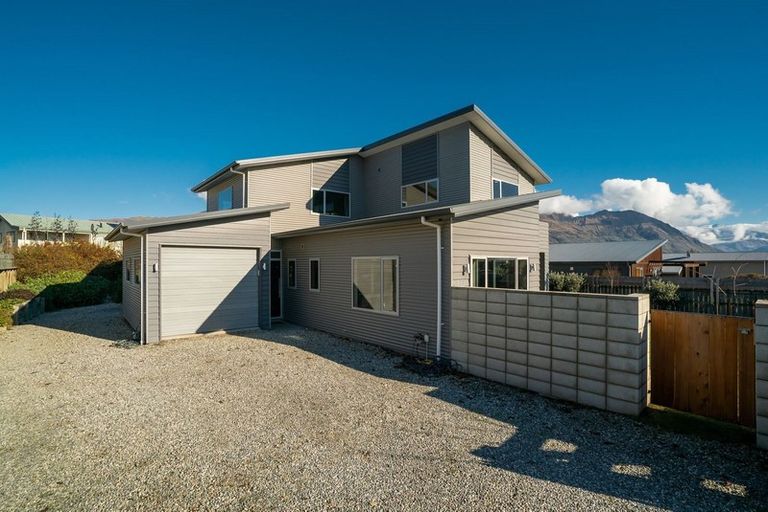 Photo of property in 187 Aubrey Road, Wanaka, 9305