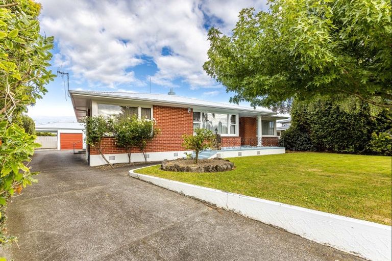 Photo of property in 4 Luton Street, Hokowhitu, Palmerston North, 4410