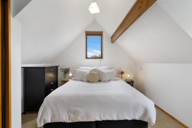 Photo of property in 2/11 Harrods Court, Ilam, Christchurch, 8053