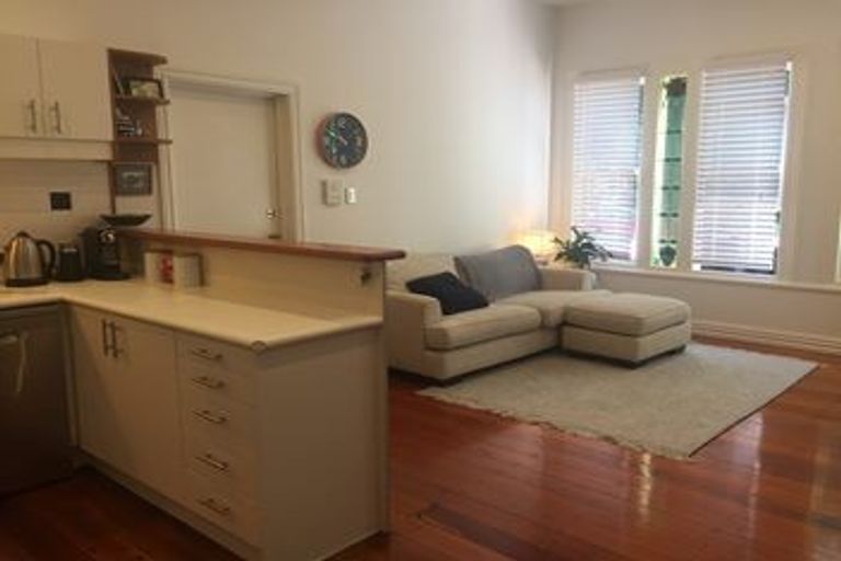 Photo of property in 323b Mount Eden Road, Mount Eden, Auckland, 1024